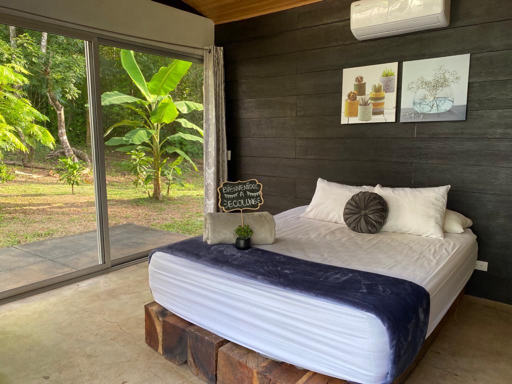 Bungalow rodeado de naturaleza